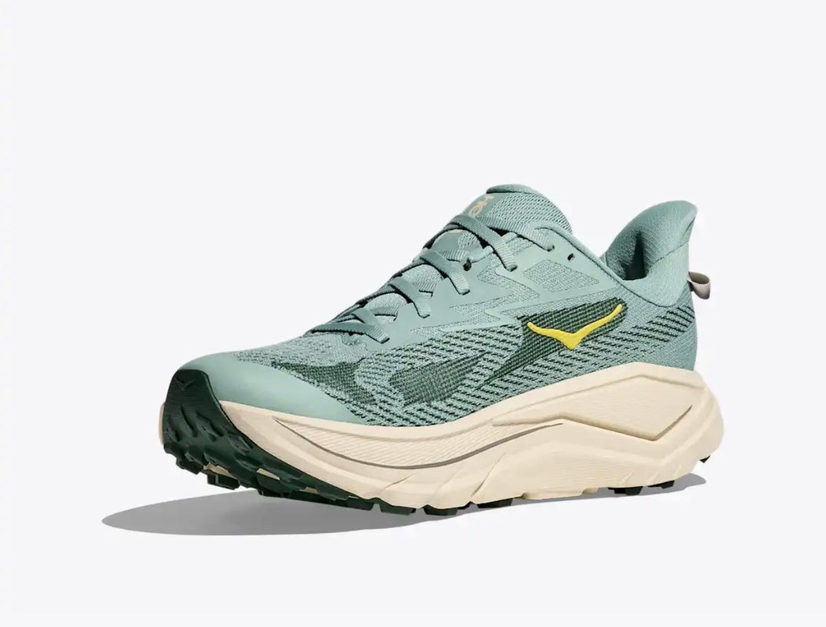 Hoka Challenger 8